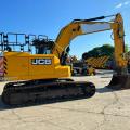 JCB 220X