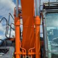 Hitachi ZX135 US-6