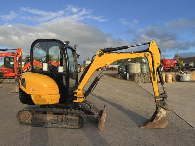 JCB 8026