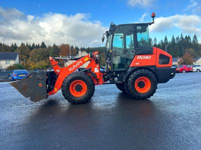 Kubota R090 Shovel