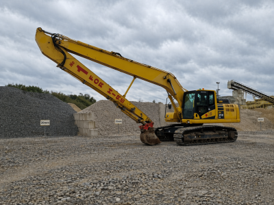 Komatsu PC210LC-11 Long Reach