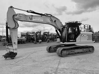 JCB 220X