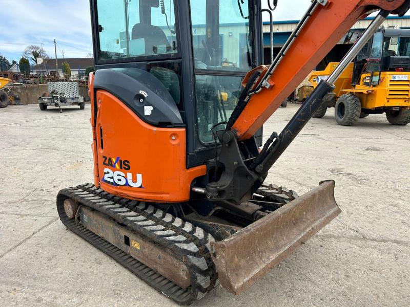 Hitachi ZX26U