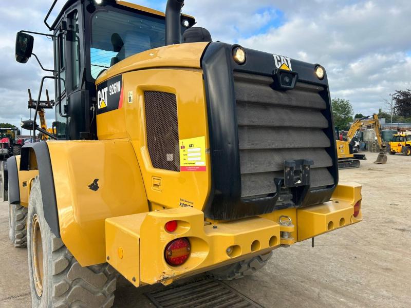 CAT 926M