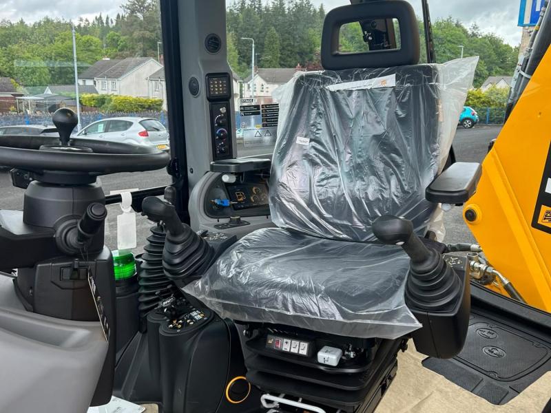 JCB 3CX Easy Control / Big Engine / AC