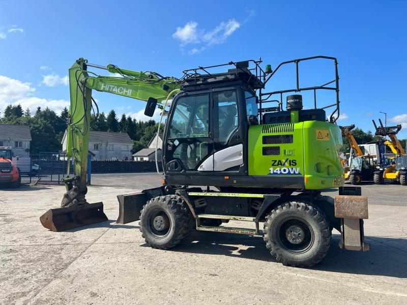 Hitachi ZX145W Blade & Stabilisers