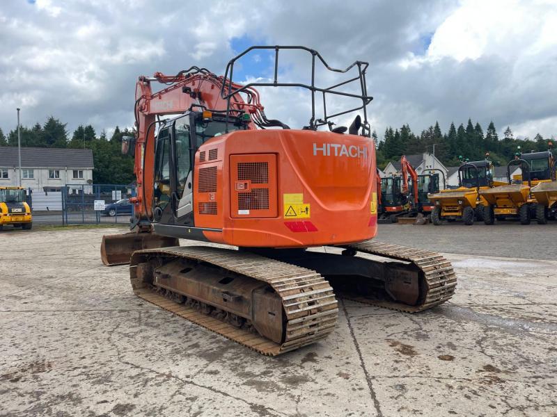 Hitachi ZX225 USLC-6