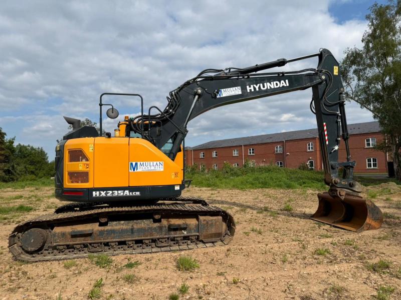 Hyundai HX235A LCR
