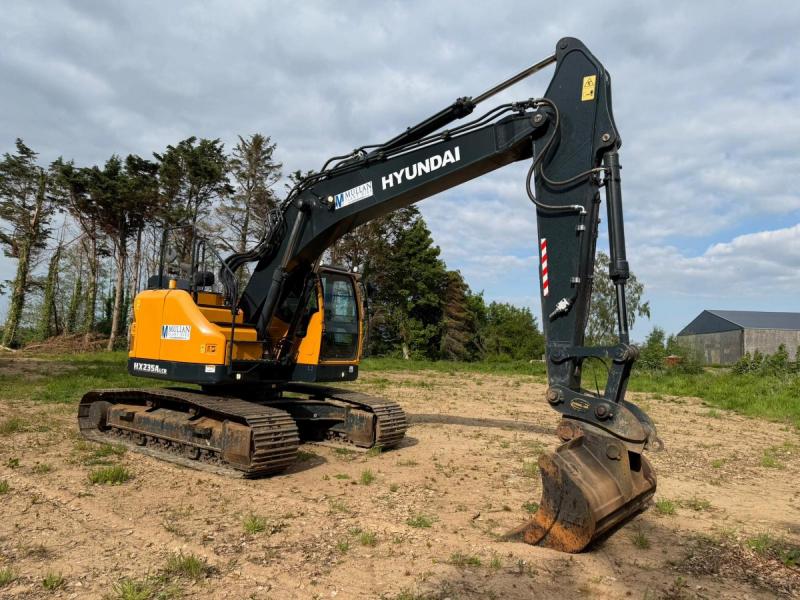 Hyundai HX235A LCR