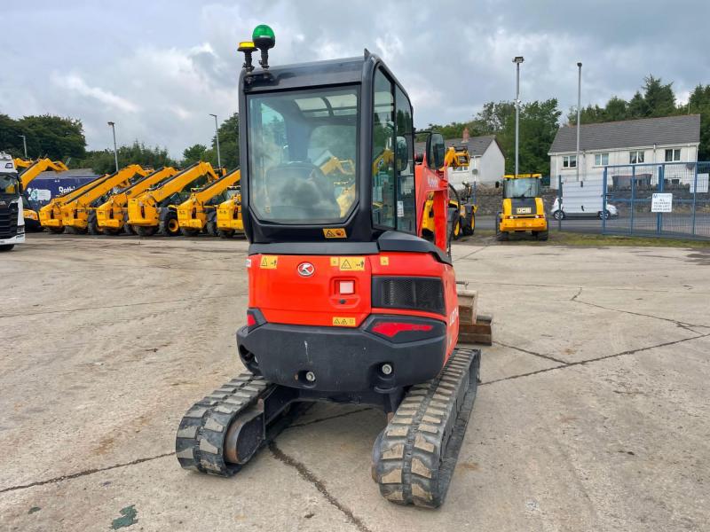 Kubota U27-4