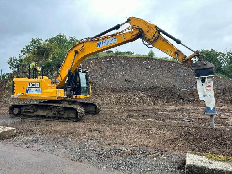 JCB 220X L