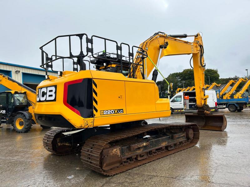 JCB 220X