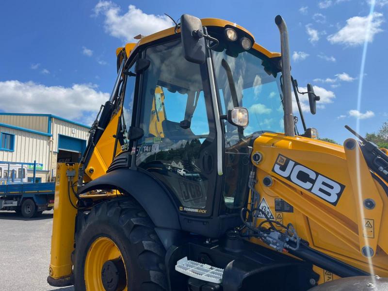 JCB 3CX 68kW / Check Valves