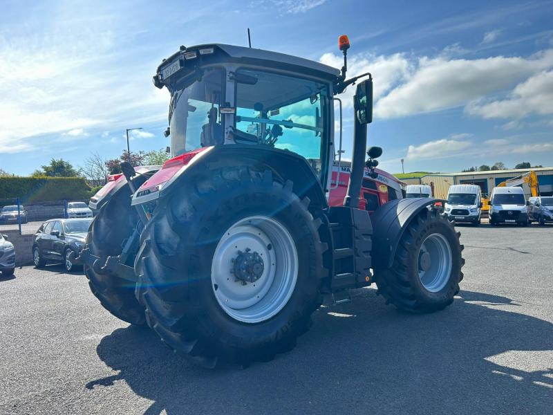 Massey Ferguson 8S.225