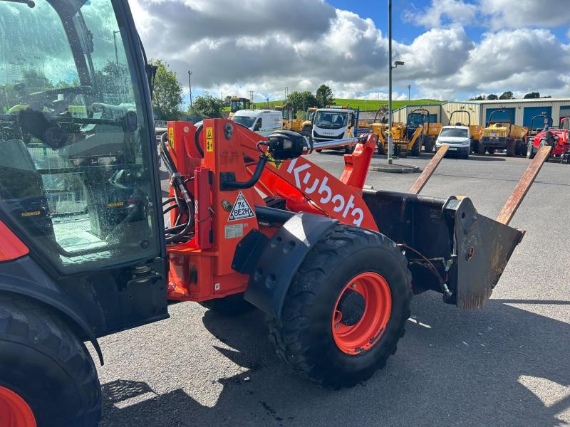 Kubota R090 Bucket / Forks / AC
