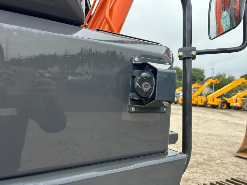 Hitachi ZX300 LC-7