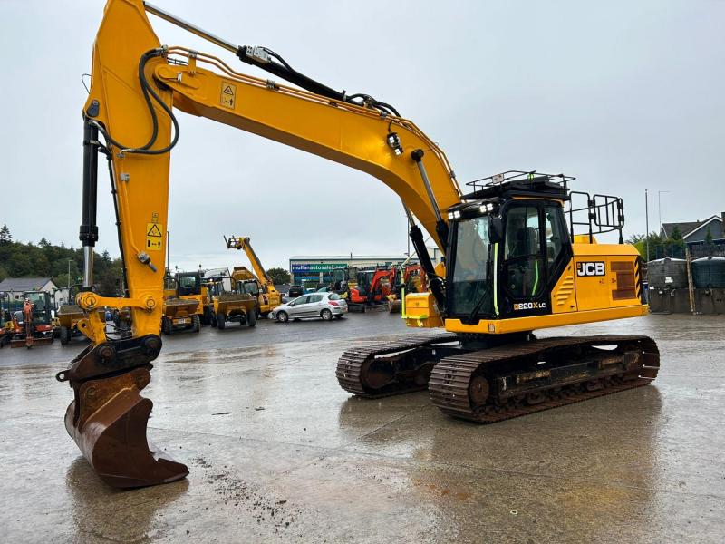 JCB 220X