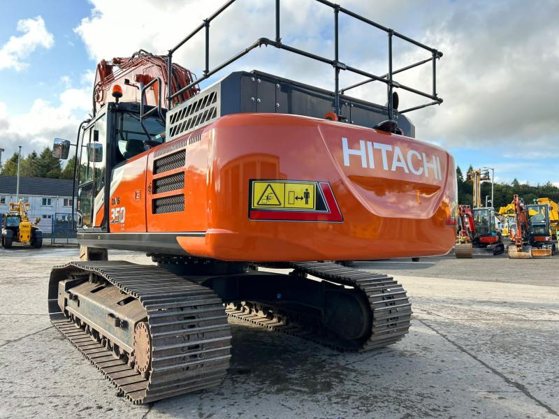 Hitachi ZX350 LC-7