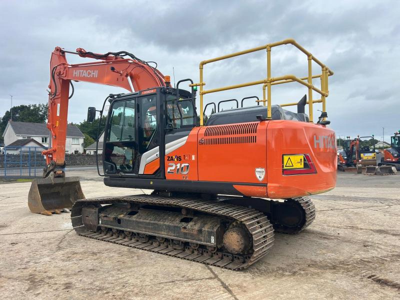 Hitachi ZX210 LC-7