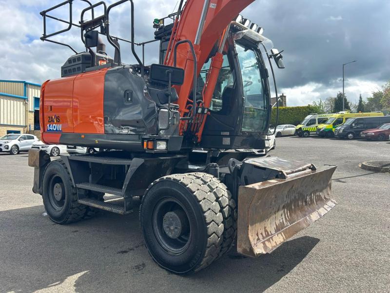 Hitachi ZX140W-6