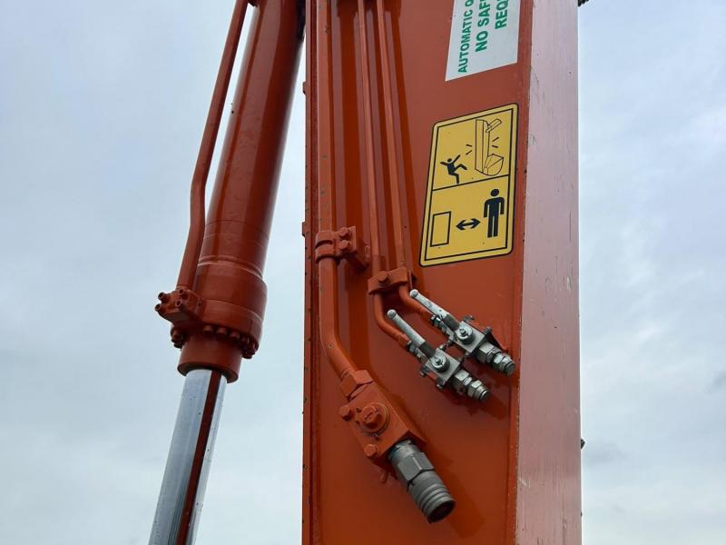 Hitachi ZX300 LC-7