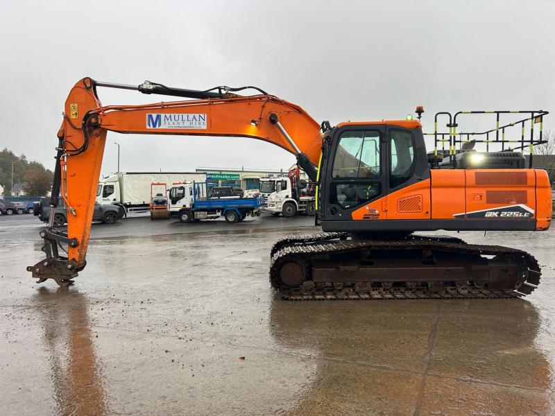 Doosan DX225 LC-7 ( New Model )