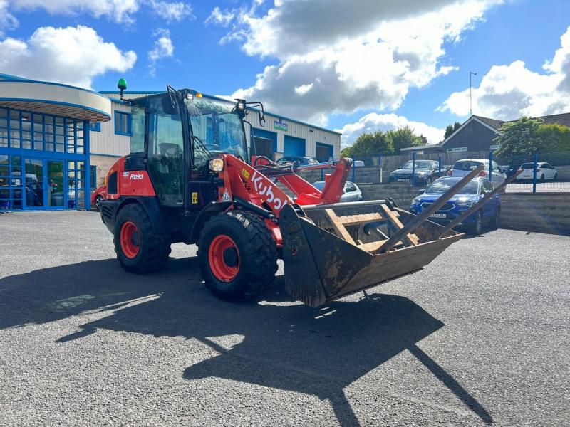 Kubota R090 Bucket / Forks / AC