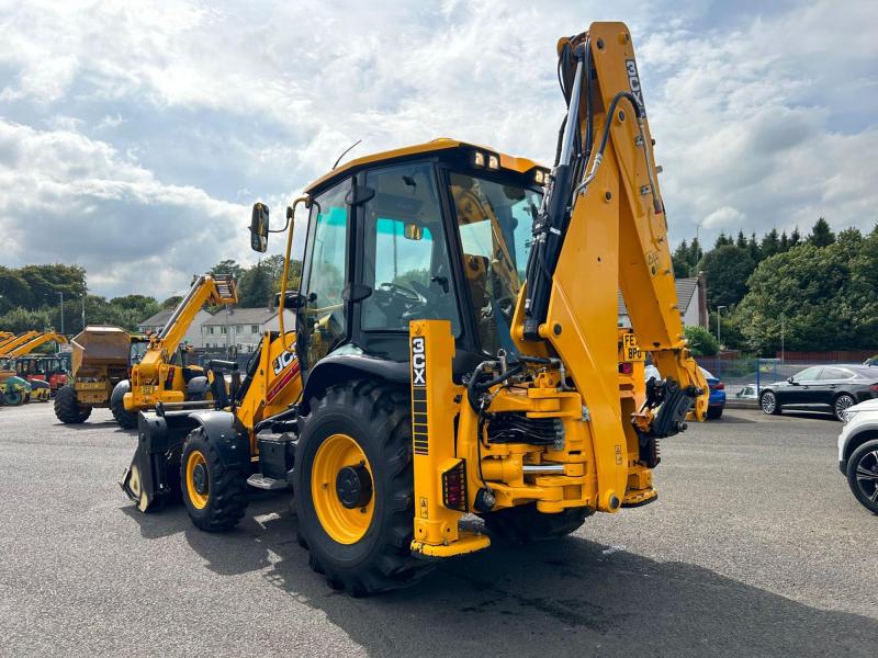 JCB 3CX 81kW / Air Con