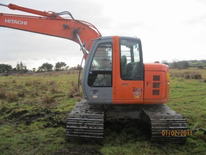 Hitachi ZX135US