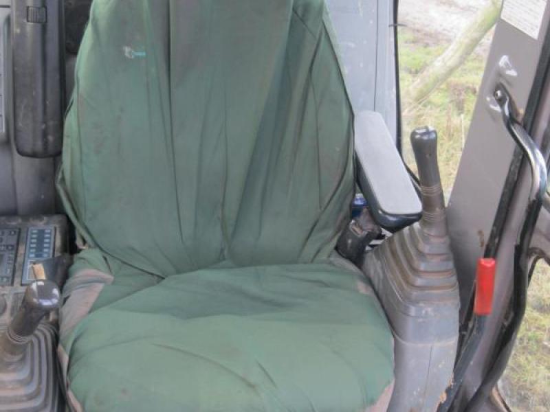 Hitachi ZX135US