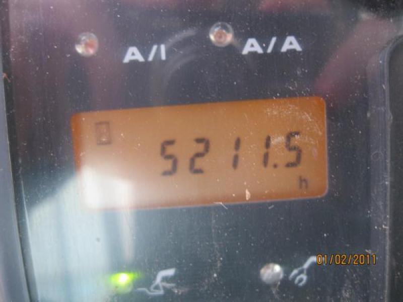 Hitachi ZX135US