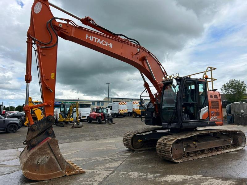 Hitachi ZX225 USLC-7