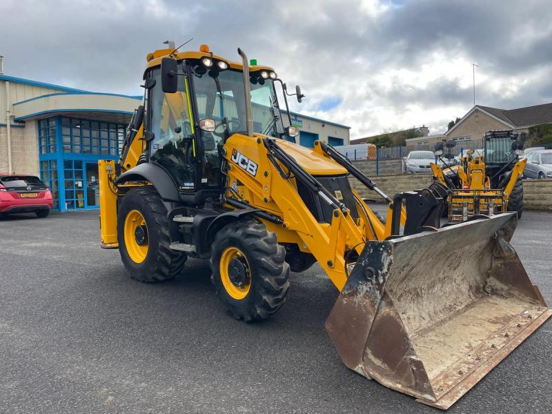JCB 3CX Air Con / 68kW