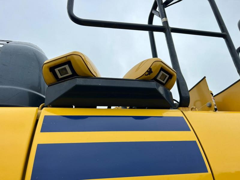Komatsu PC210LC-11 Long Reach