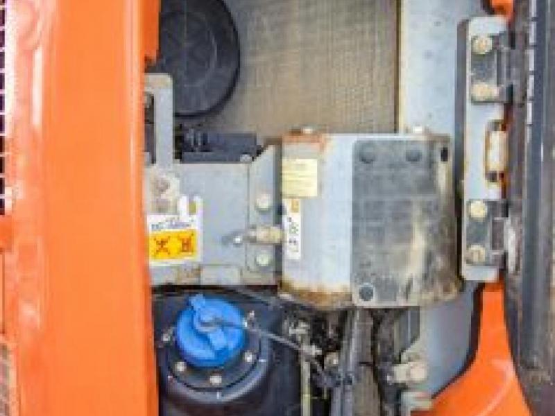 Hitachi ZX135 US-6