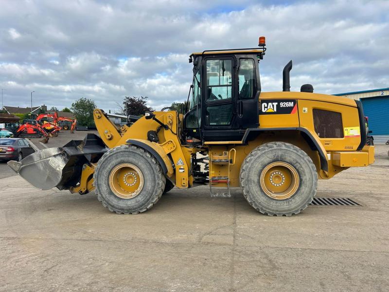 CAT 926M
