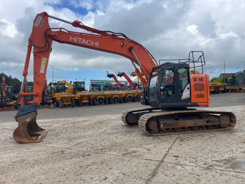 Hitachi ZX225 USLC-6
