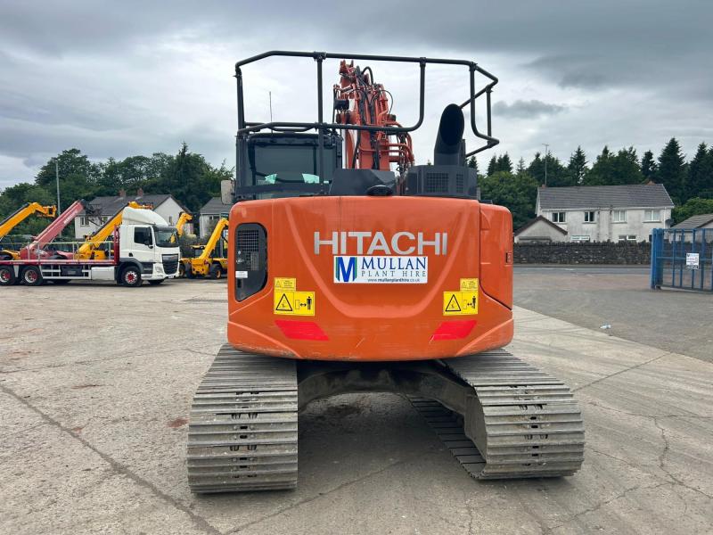 Hitachi ZX135 US-6