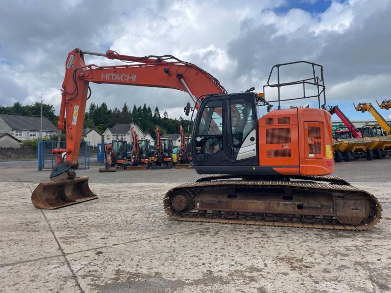 Hitachi ZX225 USLC-6