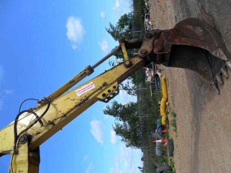Komatsu PC210-6