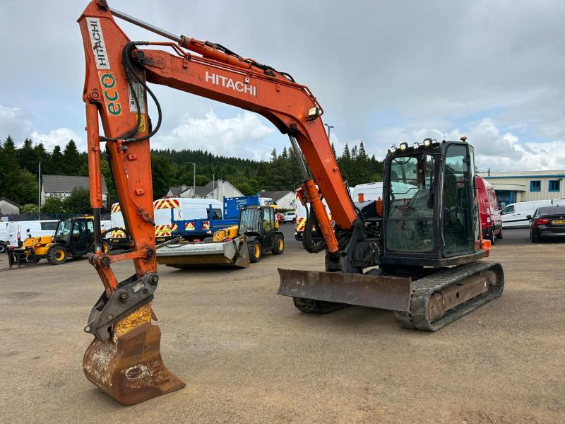Hitachi ZX85