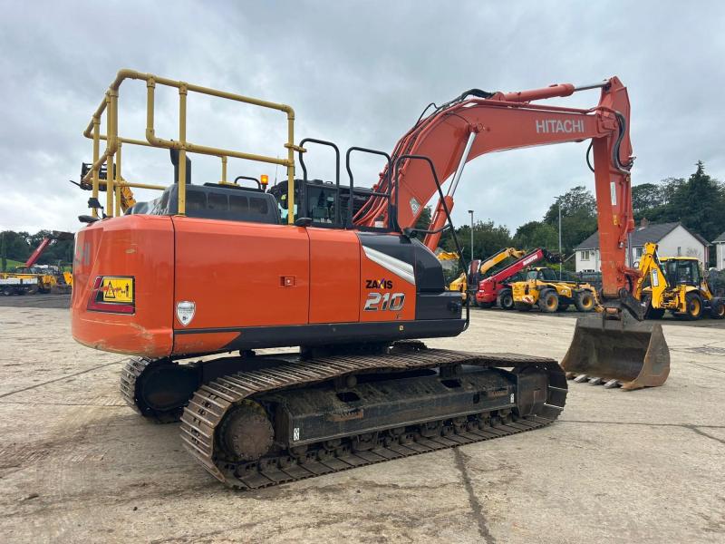 Hitachi ZX210 LC-7