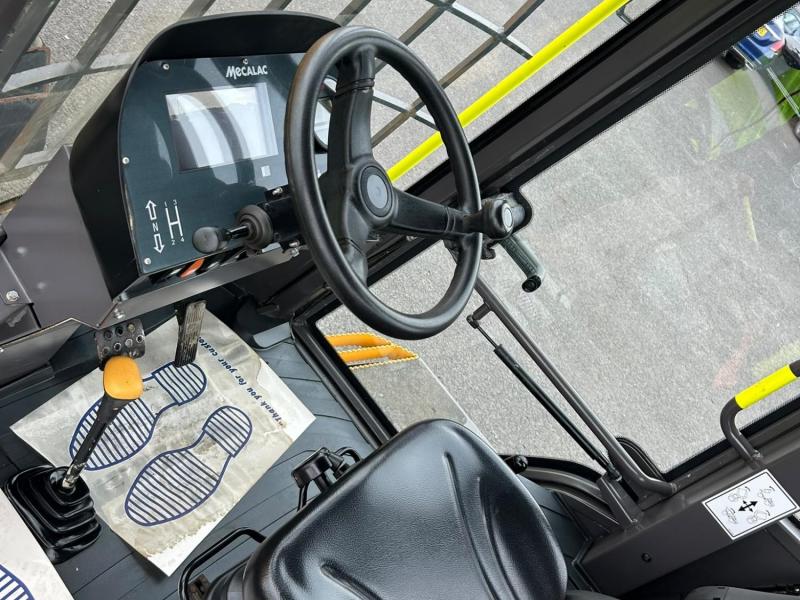 Mecalac 6 Tonne Swivel Cabbed