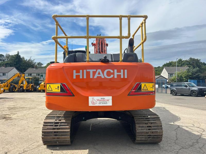 Hitachi ZX210 LC-7