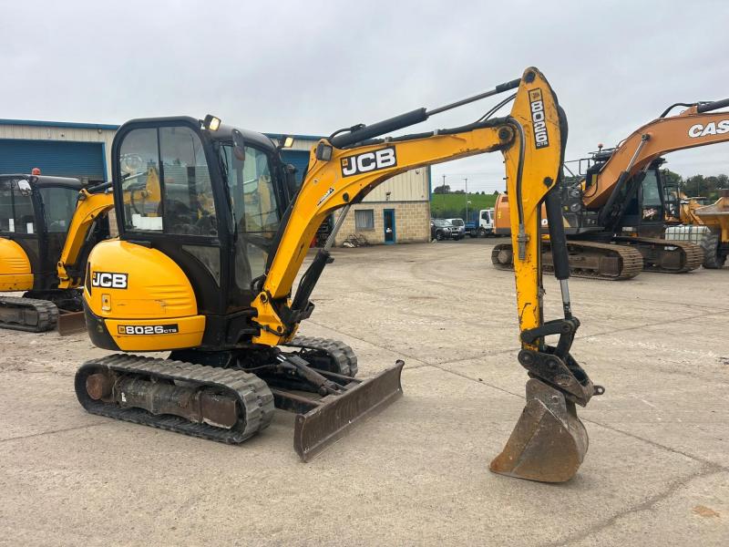 JCB 8026