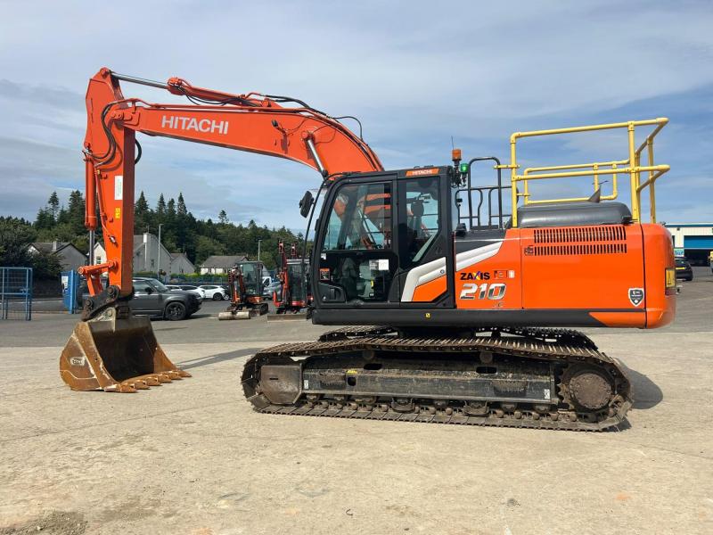 Hitachi ZX210 LC-7