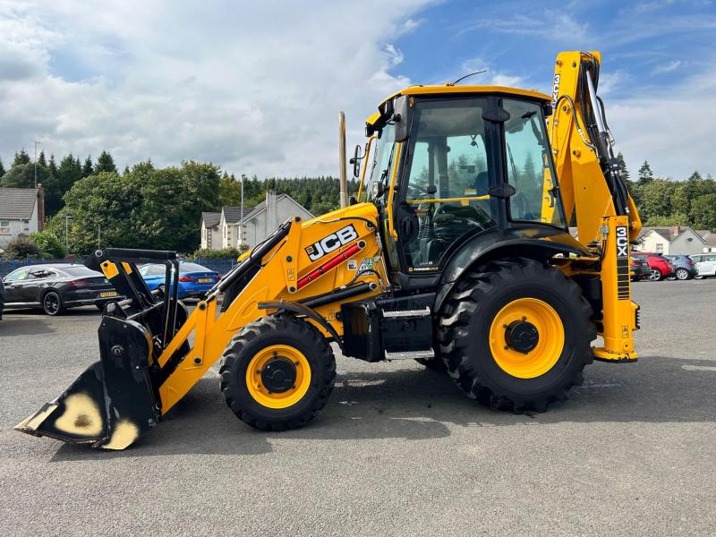 JCB 3CX 81kW / Air Con