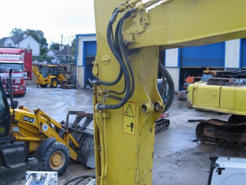 Komatsu PC210LC-8