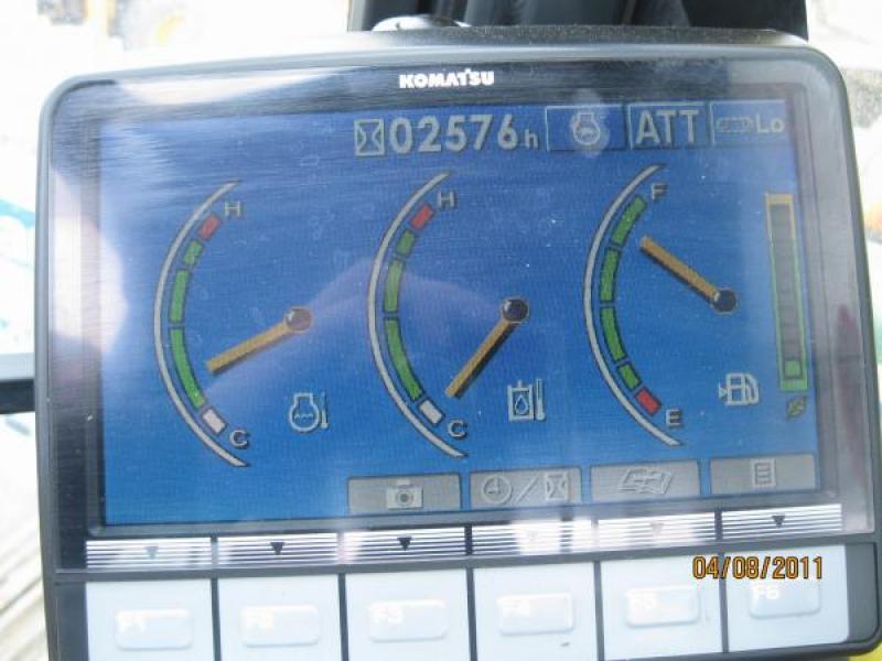 Komatsu PC210LC-8