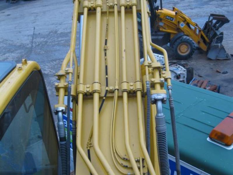 Komatsu PC210LC-8